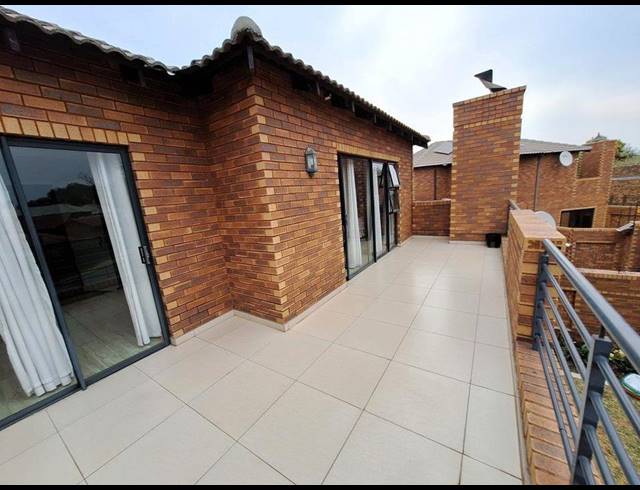 3 BEDROOM DUPLEX FOR SALE IN BRACKENHURST